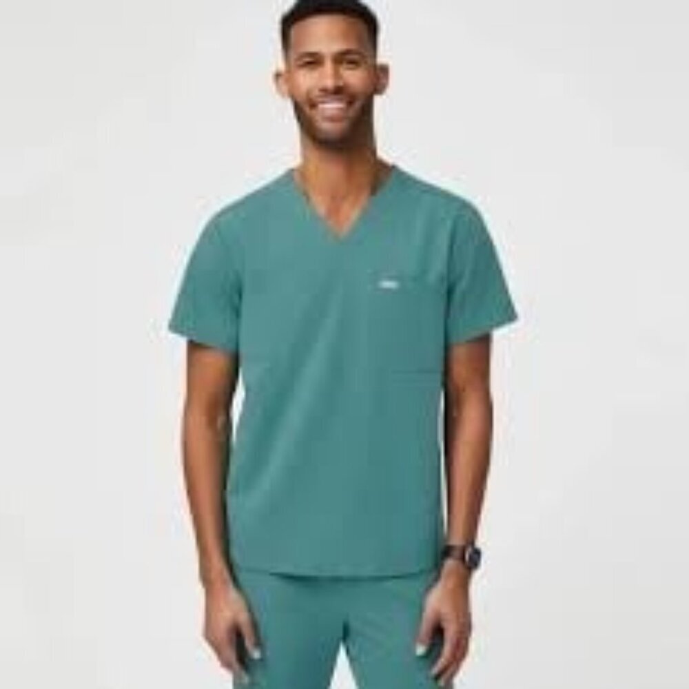 FIGS Technical Catarina One Pocket Scrub Top Mint  Green Size Large
